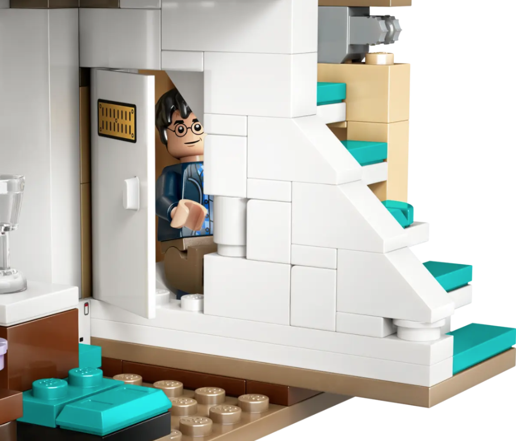 LEGO Harry Potter 76451 Privet Drive Aunt Marges Visit 4 1024x875