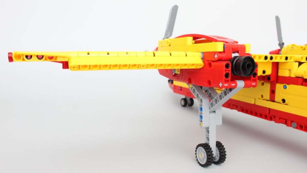 LEGO Technic 42152 Firefighter Aircraft review 15 1024x576