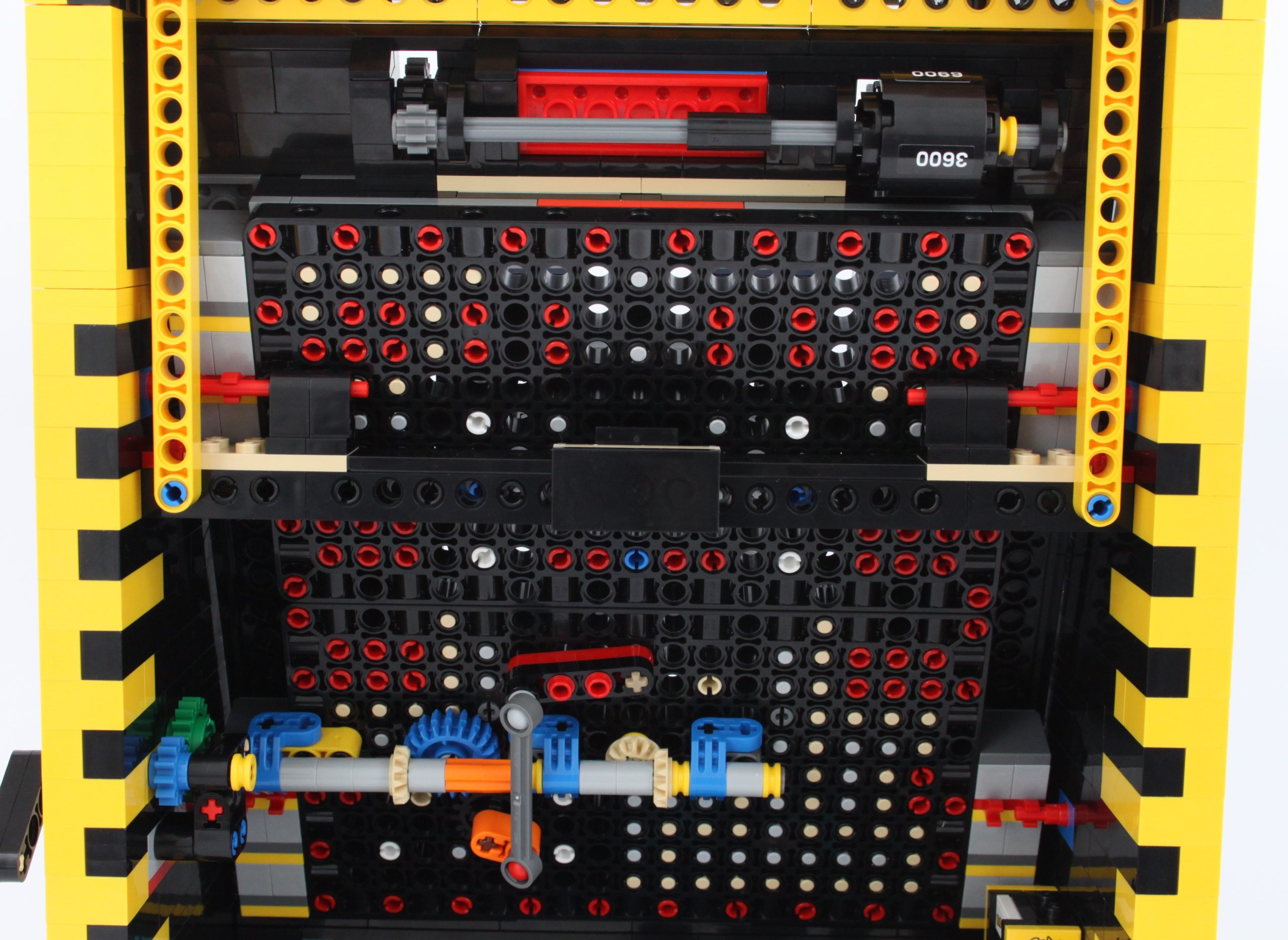 LEGO Icons 10323 PAC MAN Arcade review 40 scaled