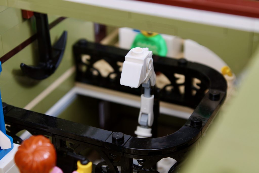 LEGO Icons 10326 Natural History Museum review 42 1024x683