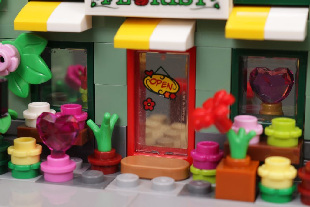 LEGO 40680 Flower Shop gift with purchase review 9 1024x683