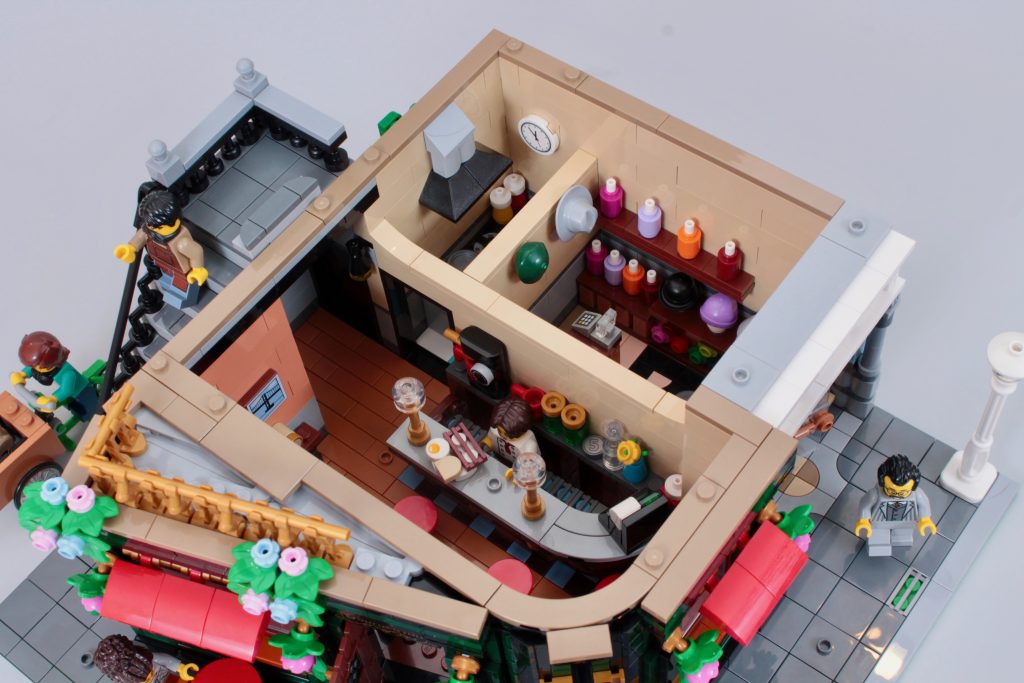 LEGO Icons 10350 Tudor Corner review 24 1024x683