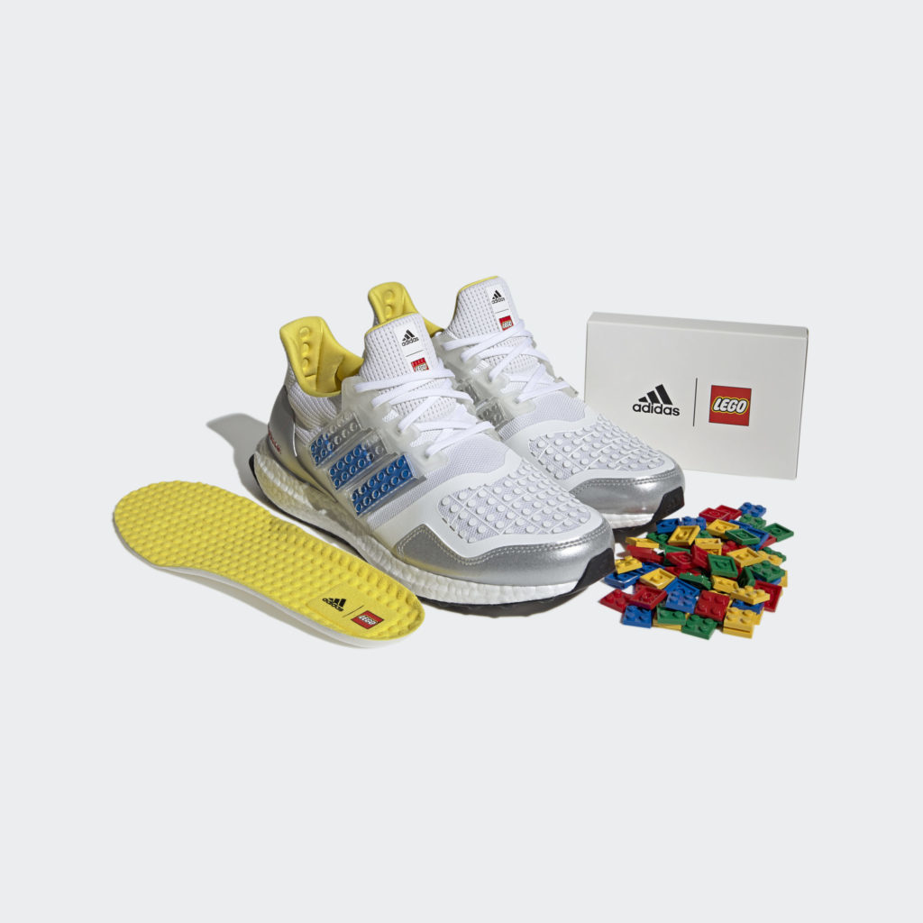 LEGO Adidas Ultraboost contents 1024x1024