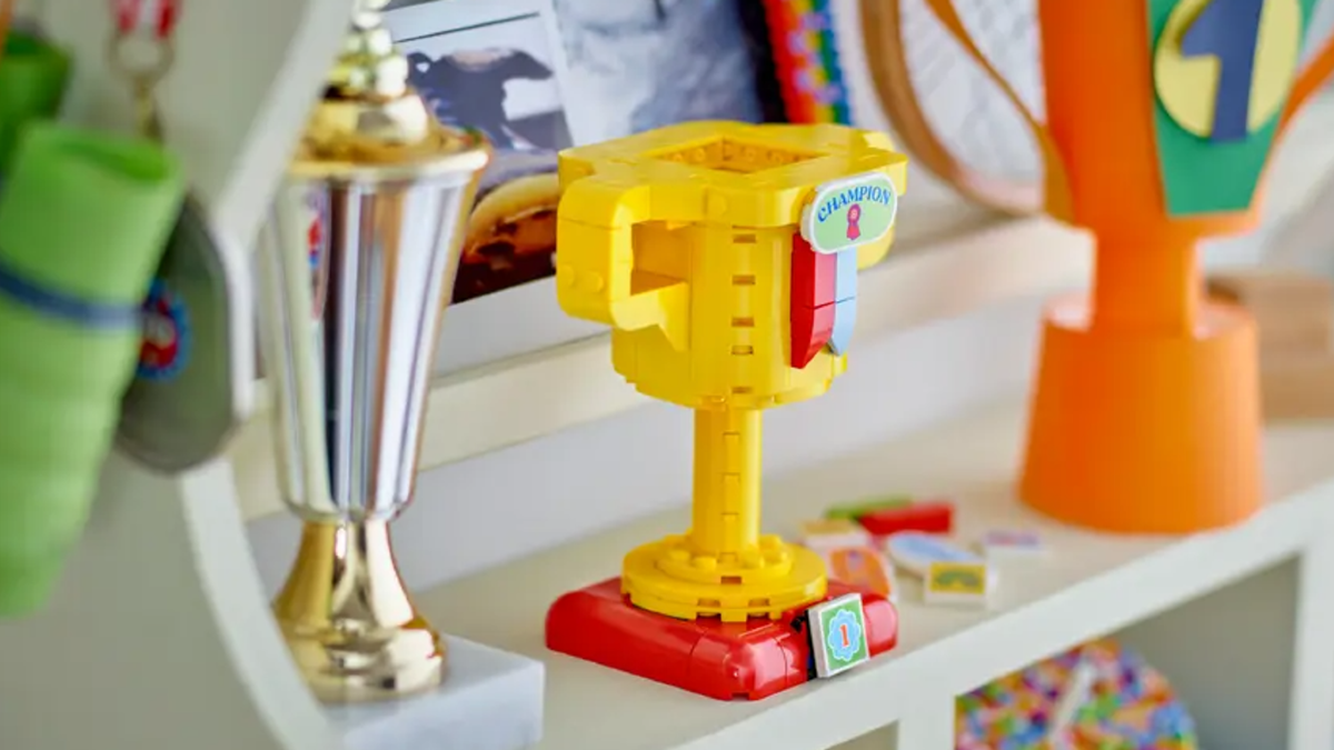 Three brand new LEGO sets to earn returning Trophy Award GWP