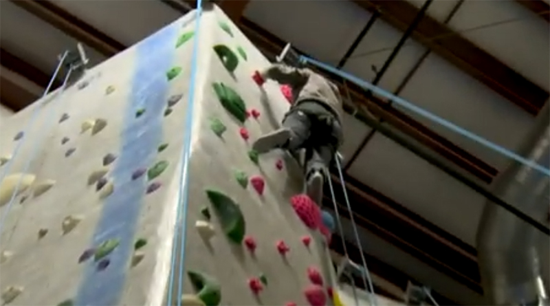 Blind climber plans route with LEGO bricks