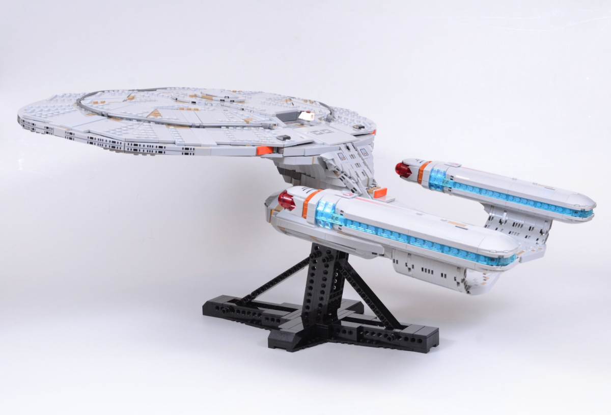 LEGO Icons 10356 USS Enterprise NCC 1701 D 49 1200x815