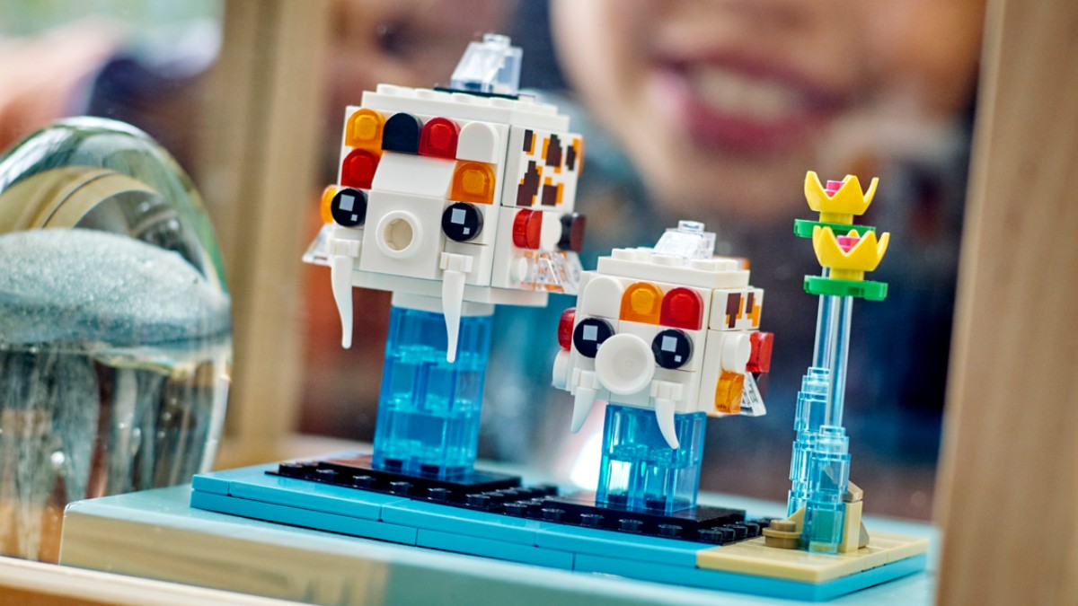 Two new LEGO BrickHeadz Pets sets launch today
