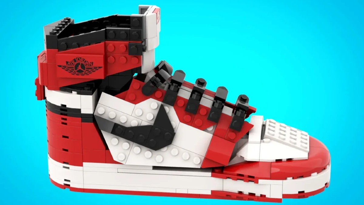 Brick-built trainer reaches first 2022 LEGO Ideas review