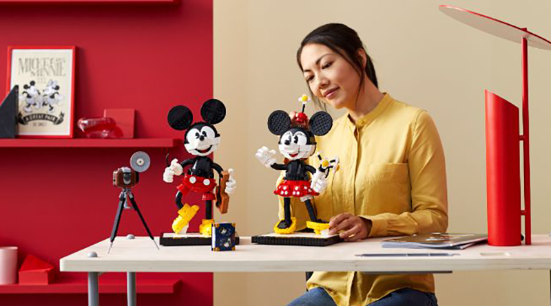 LEGO Disney 43179 Mickey Mouse and Minnie Mouse: ‘a stylised look makes sense’