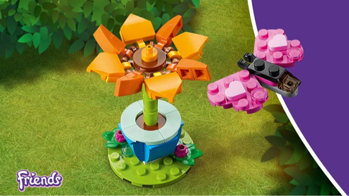 Four free sets are now available on the official online LEGO store