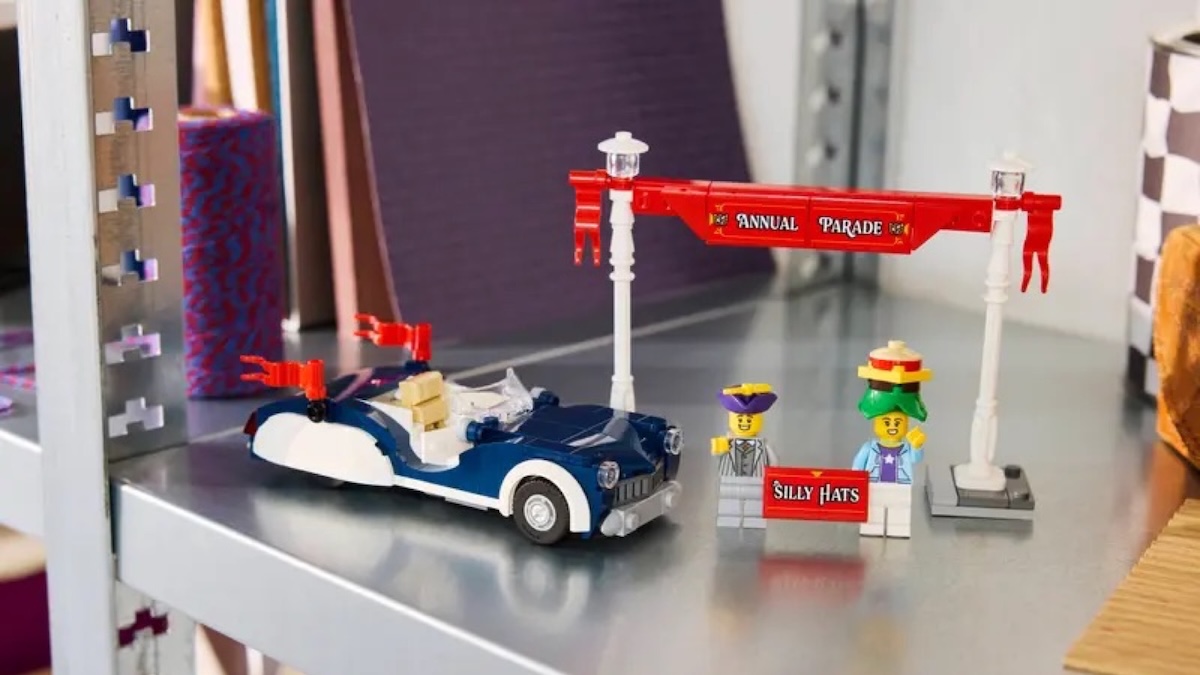 LEGO modular building GWP revealed: 40913 Vintage Parade Car