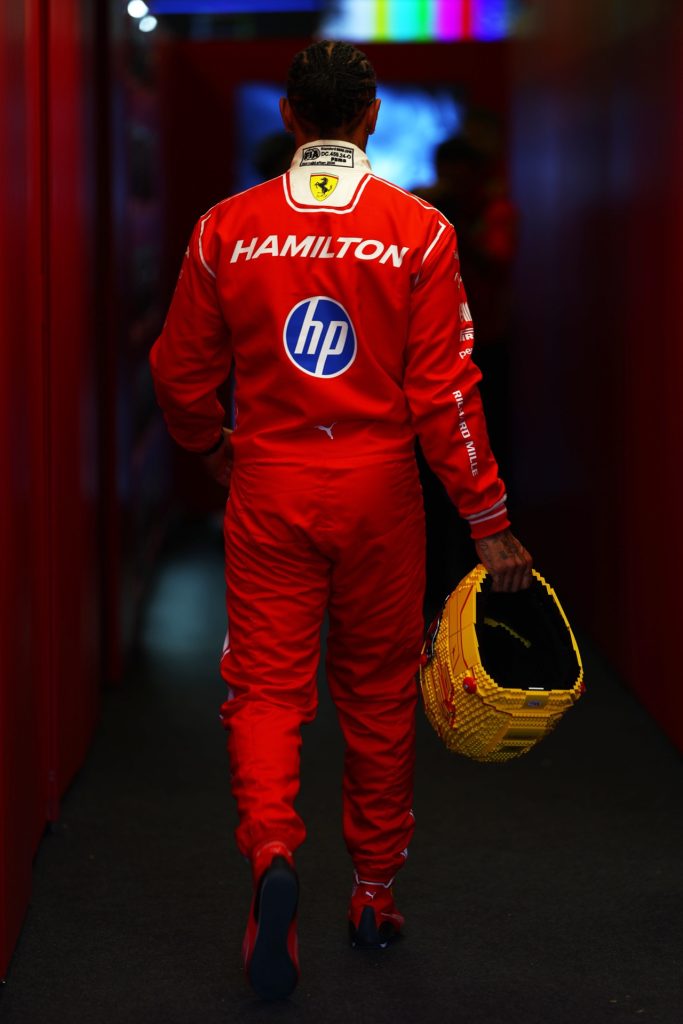 LEGO Ferrari Helmets paddock assets 1 683x1024