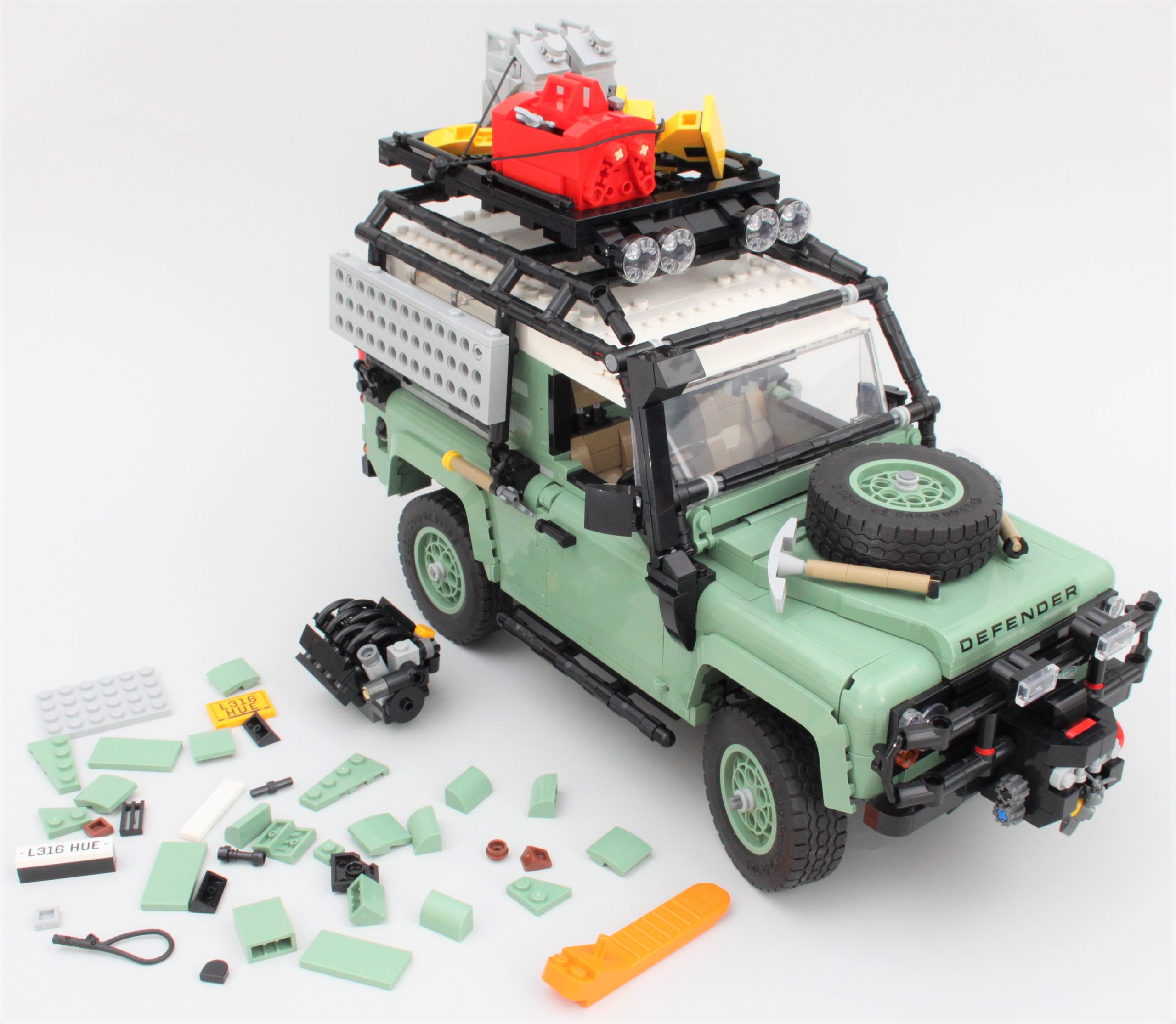 LEGO ICONS 10317 Land Rover Classic Defender 90 review 14 scaled