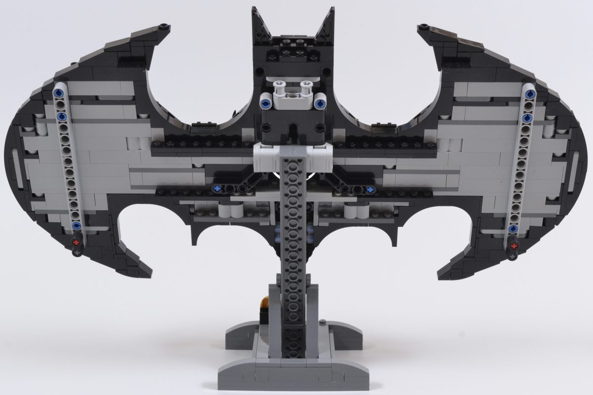LEGO Batman 76330 Batman Logo 5 1200x800