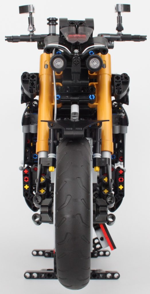 LEGO Technic 42159 Yamaha MT 10 SP review 6 523x1024