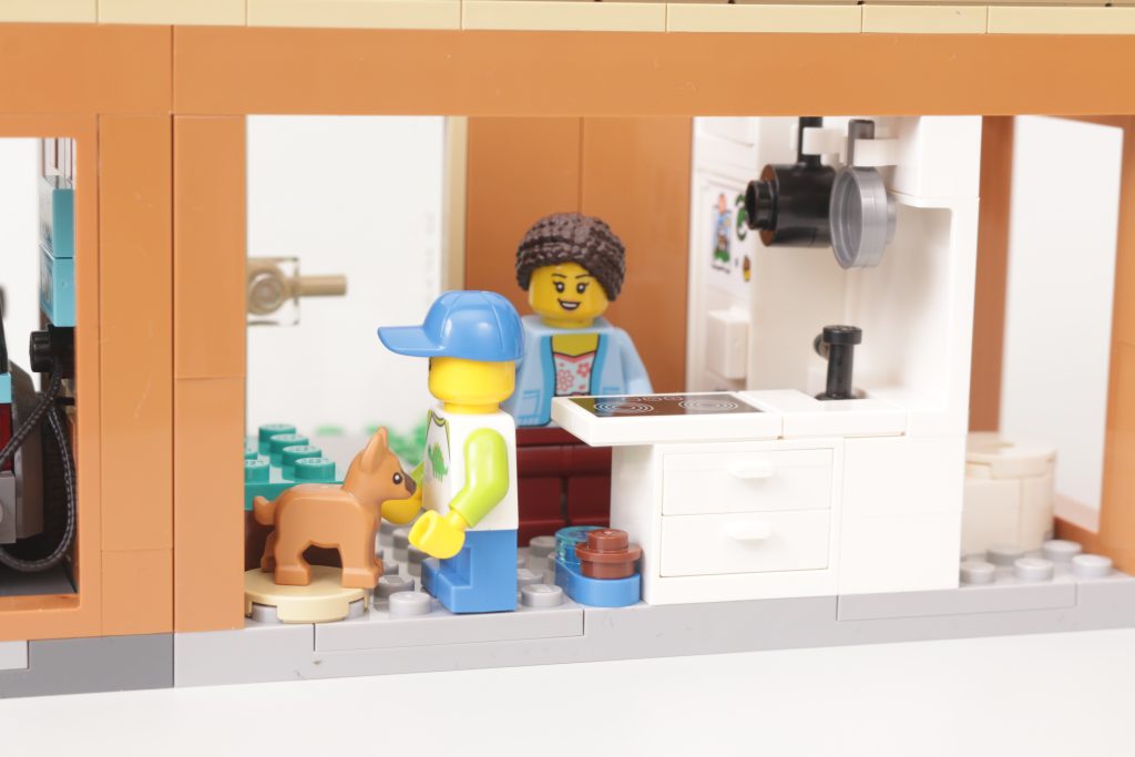 LEGO City 60398 Family House and Electric Car review 13 1024x683