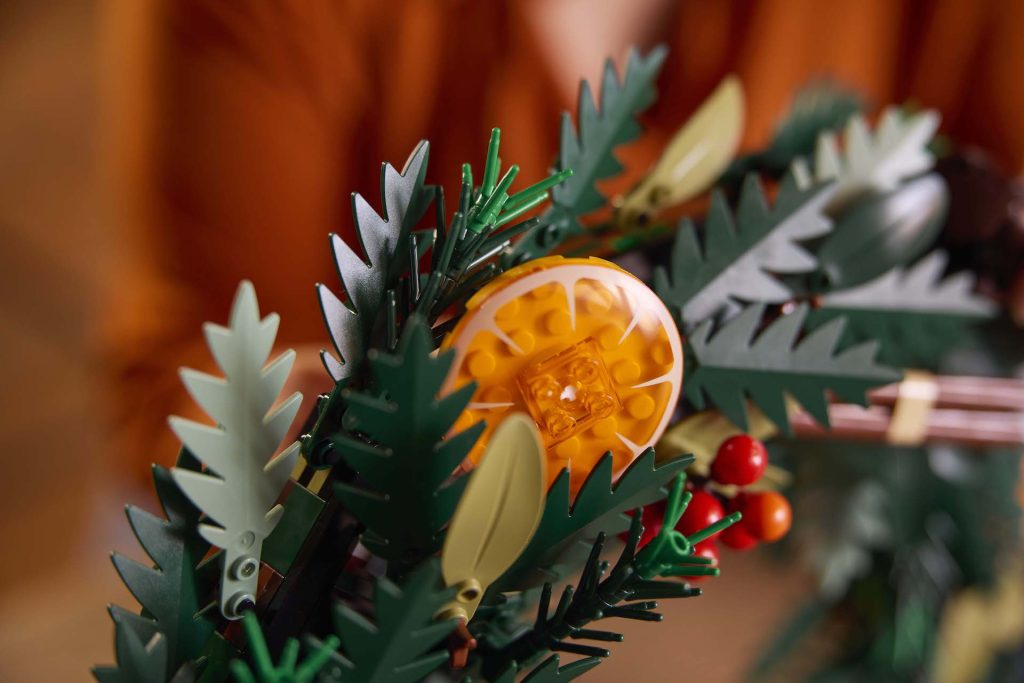 LEGO Icons Botanical Collection 10340 Wreath 6 1024x683