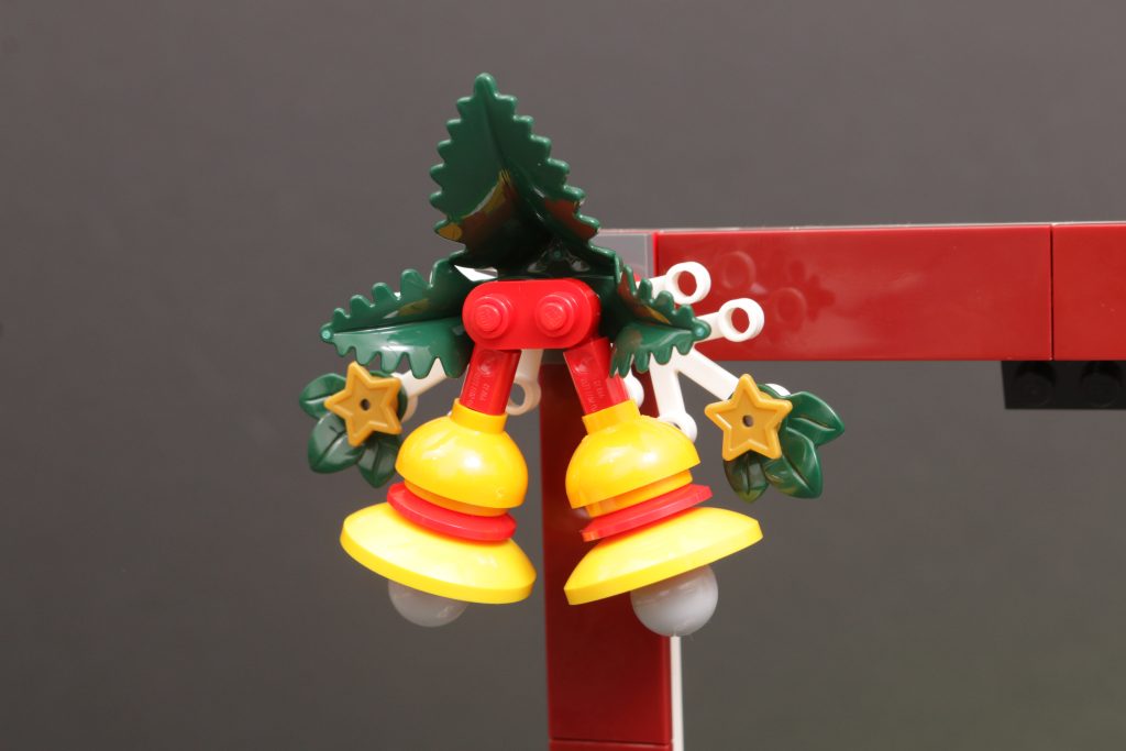 LEGO 40702 Christmas Picture Frame gift with purchase review 3 1024x683
