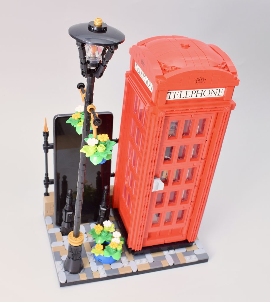 LEGO Ideas 21347 Red London Telephone Box review 28 915x1024