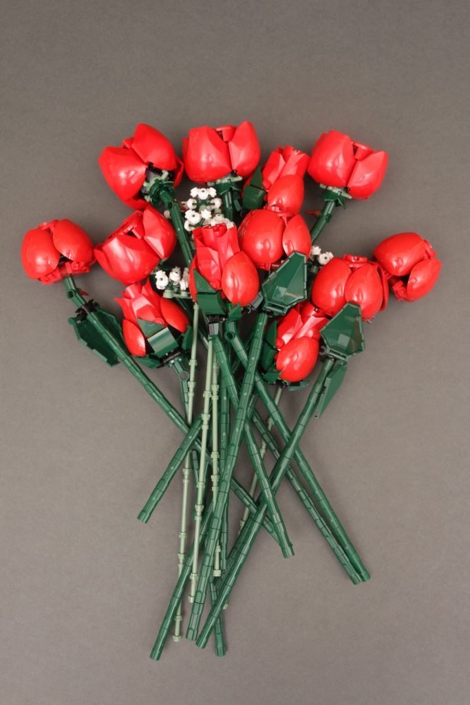 LEGO Botanical Collection 10328 Bouquet of Roses review 24 683x1024