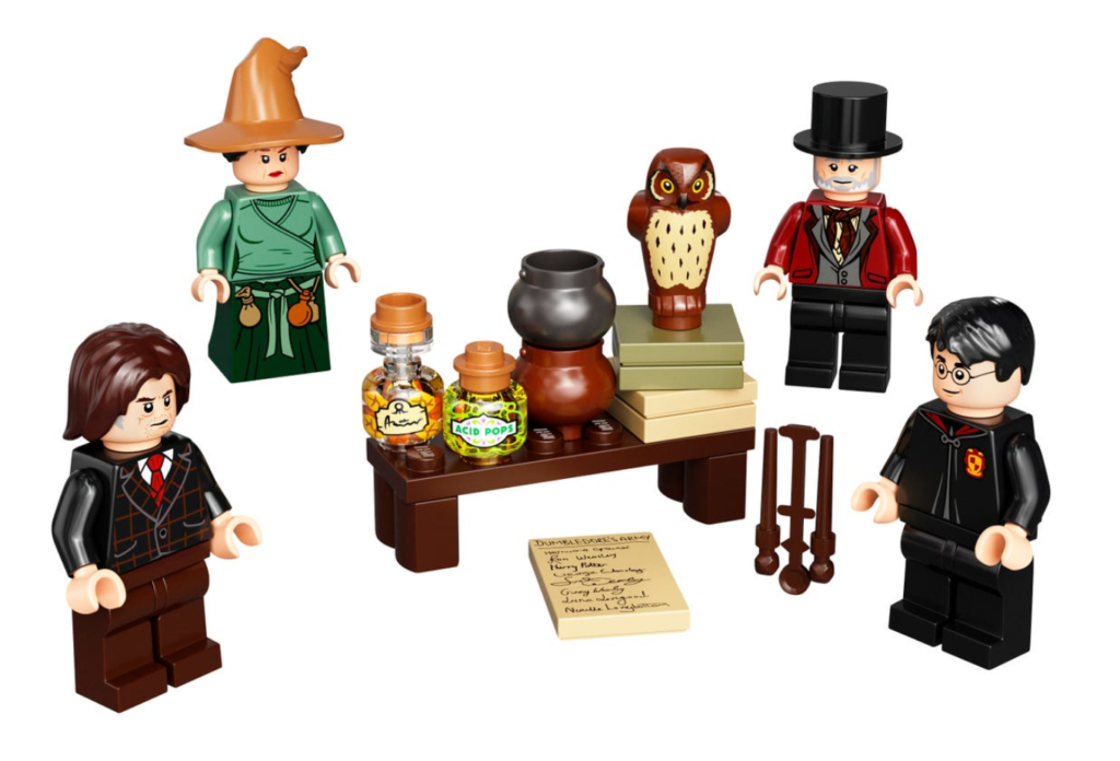 LEGO Harry Potter 40500 Wizarding World Minifigure Accessory Set contents