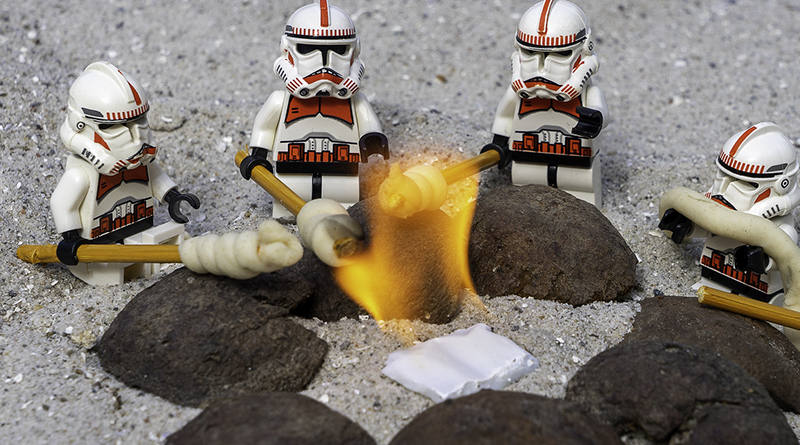 Brick Pic of the Day: Clone marshmallow meeting