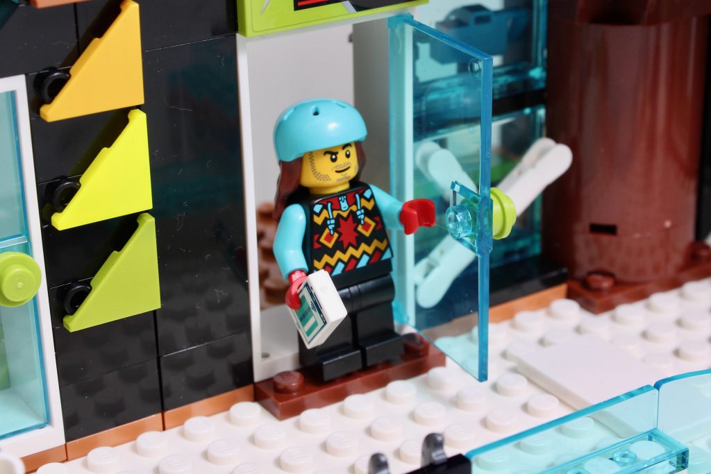 LEGO City 60366 Ski and Climbing Center review 24 1024x683