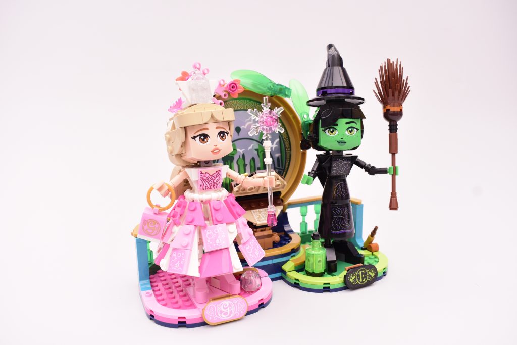 LEGO Wicked 75682 Elphaba Glinda Figures review 19 1024x683