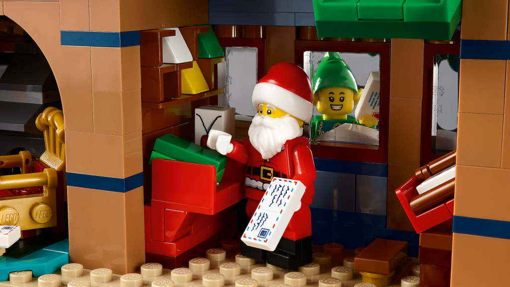LEGO Winter Village 10339 Santas Post Office 12 1024x576