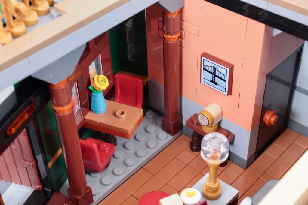LEGO Icons 10350 Tudor Corner review 26 1024x683