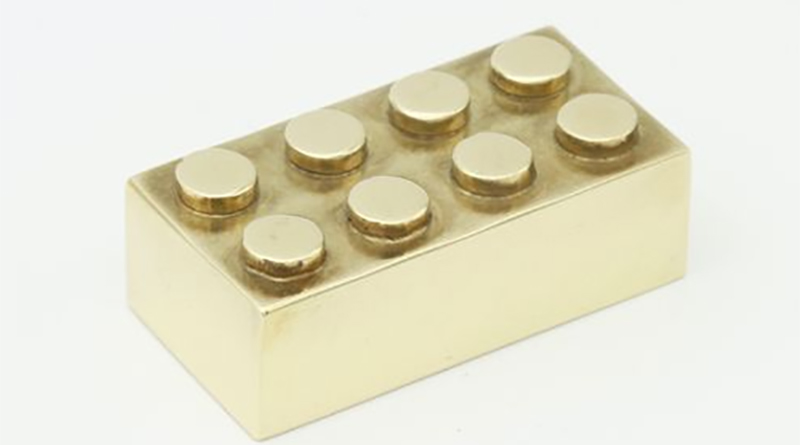 Real 14k gold LEGO brick goes up for auction