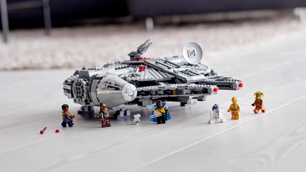 LEGO Star Wars set donated to children's club