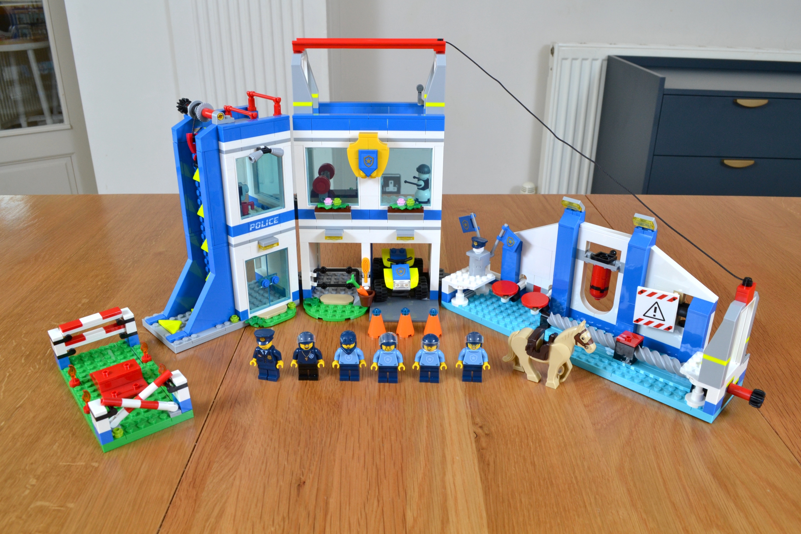 LEGO City 60372 Police Training Academy 74 scaled