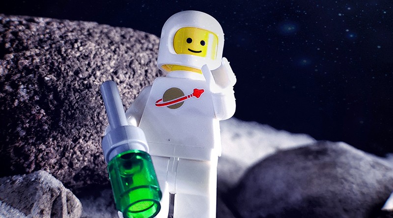 Brick Pic of the Day: Minifigure on the moon
