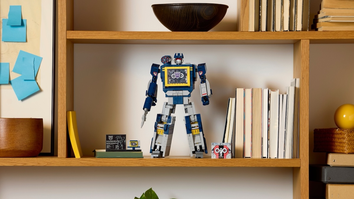 LEGO Icons 10358 Transformers: Soundwave officially revealed
