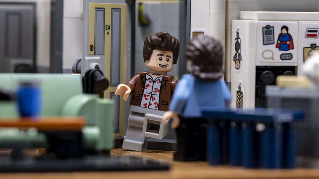 10 of the best references in LEGO Ideas 21328 Seinfeld