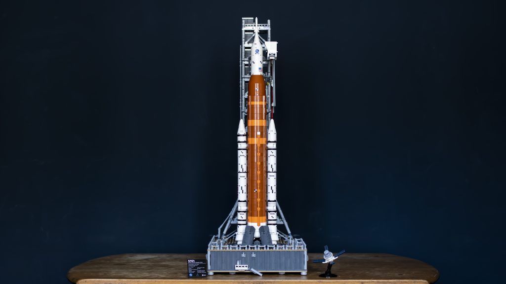 LEGO 10341 NASA Artemis Space Launch System 3 1024x576