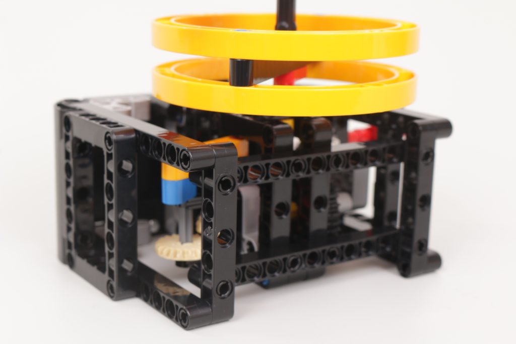 LEGO Technic McLaren 6535735 P1 Logo GWP review 9 1024x683
