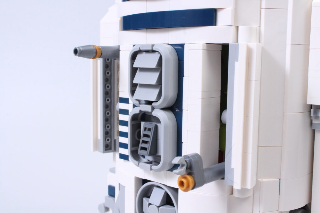 LEGO Star Wars 75308 R2 D2 review 34