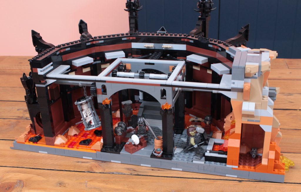 LEGO Icons 10333 The Lord of the Rings Barad dur review 27 1024x653
