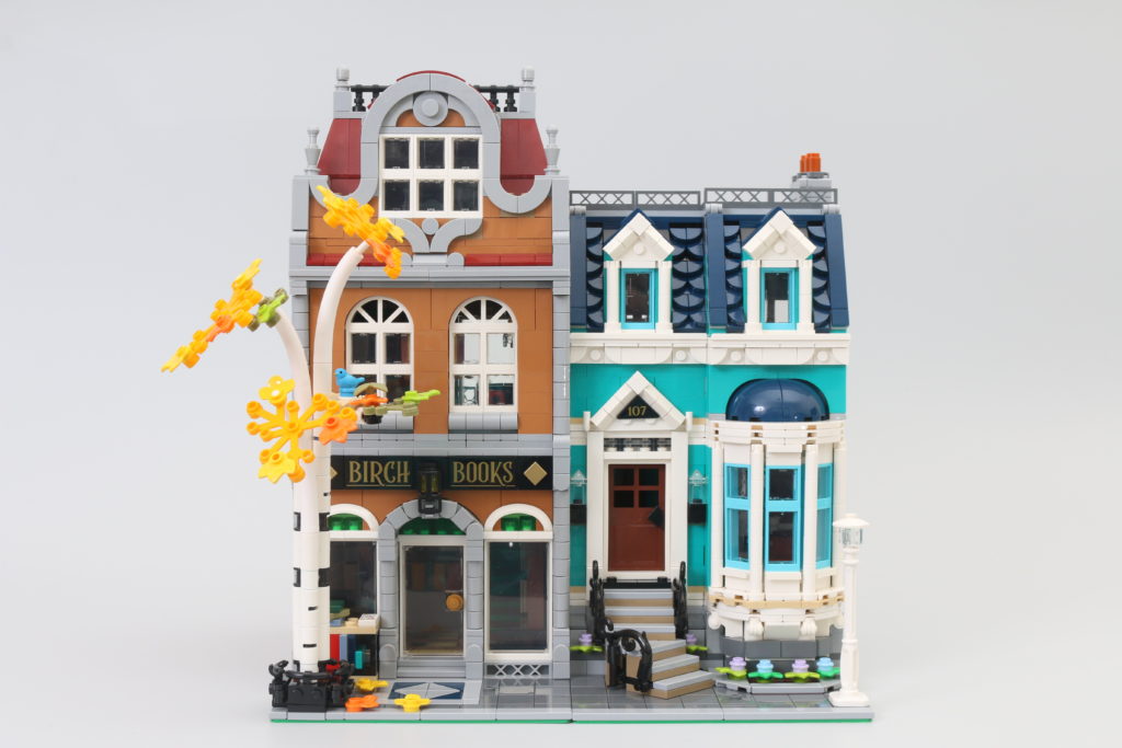 LEGO Creator Expert 10270 Bookshop review 4