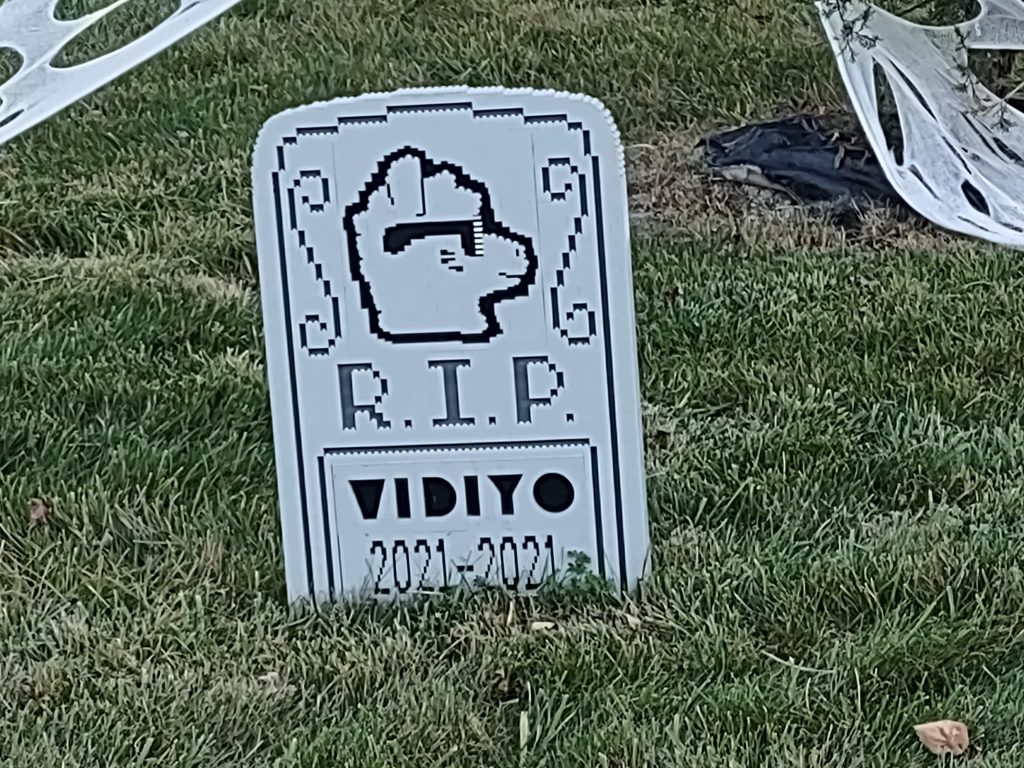 LEGOLAND NEW YORK halloween tombstone reddit CaptainCorbal 2024 5 1024x768