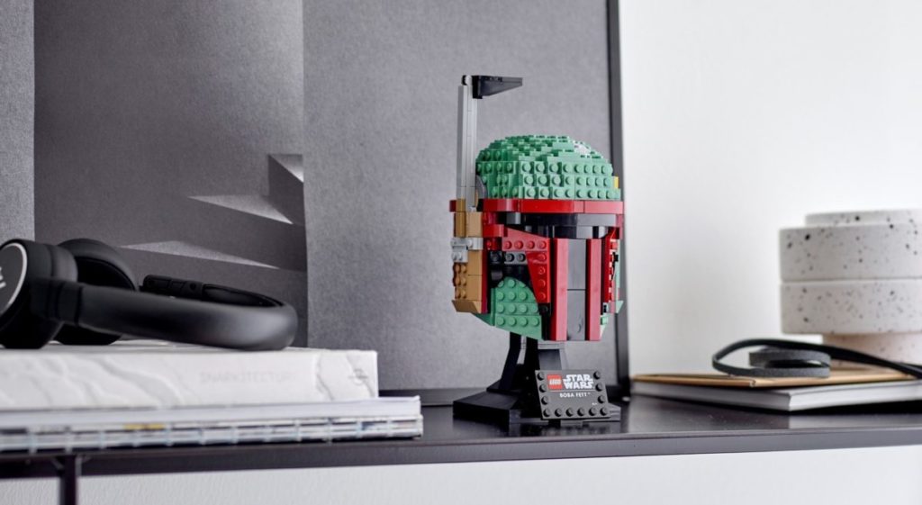 LEGO Star Wars 75277 Boba Fett Helmet 1024x561