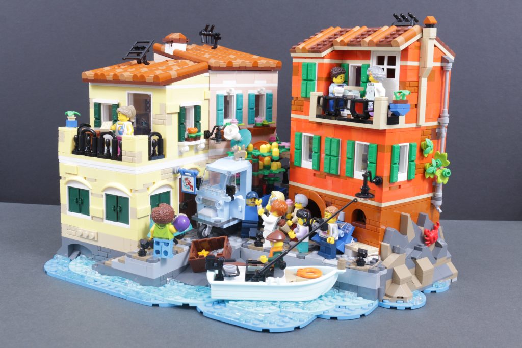 LEGO Ideas 5009422 Italian Market Van review 9 1024x683