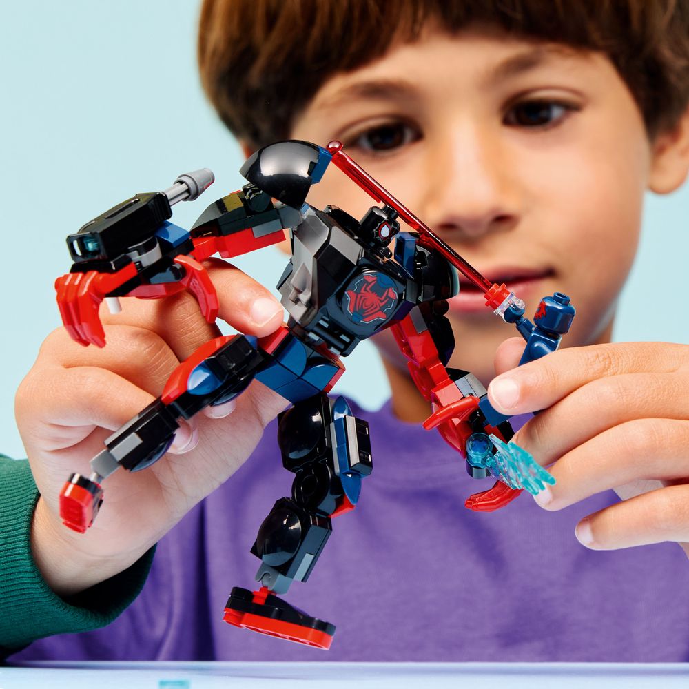 76337 Miles Morales Mech vs. Spider Man 2099 3
