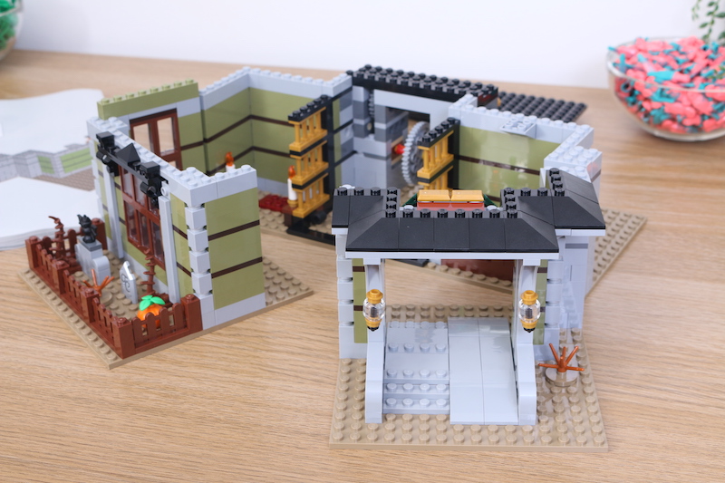 LEGO Fairground Collection 10273 Haunted House review 3
