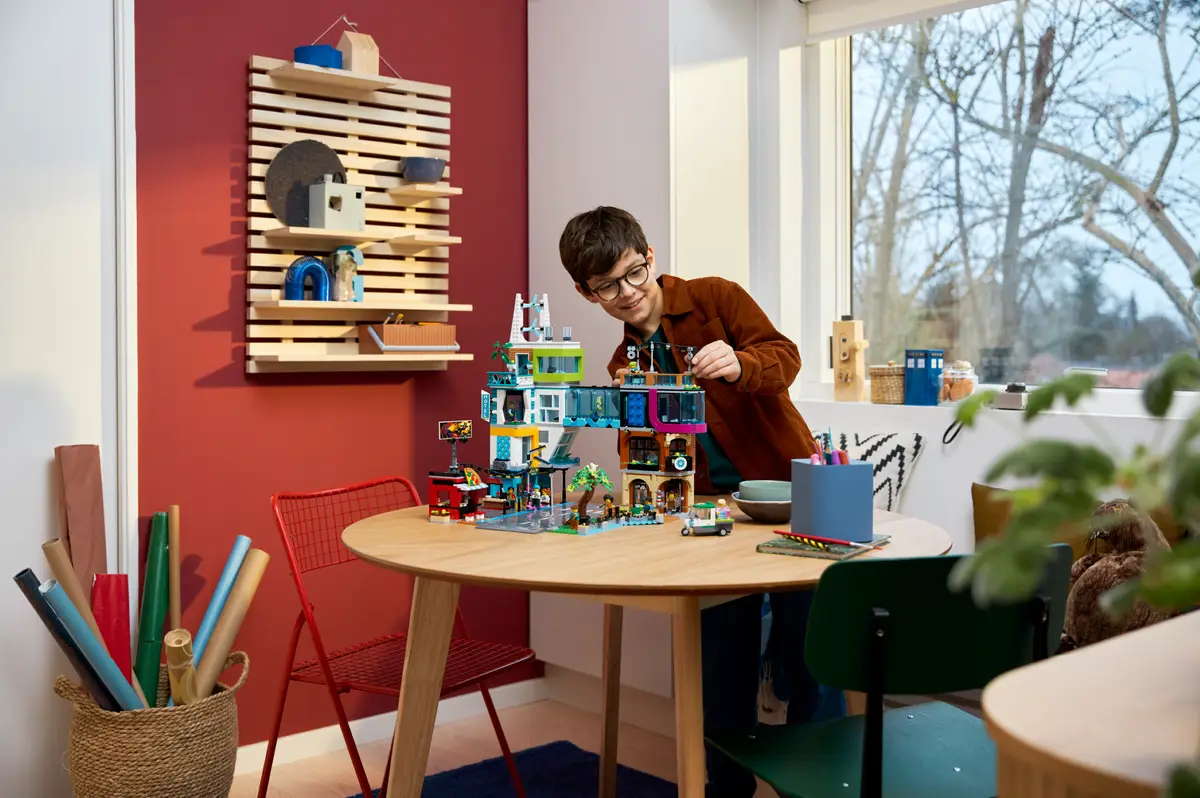 LEGO City 60380 Downtown 6
