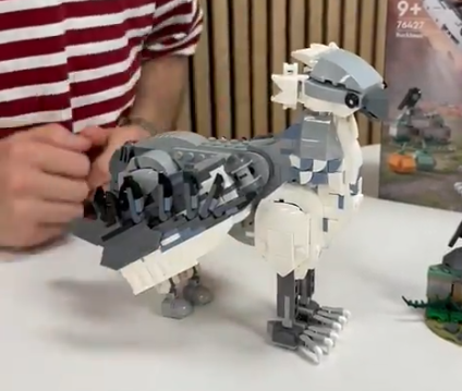 LEGO Harry Potter 76427 buckbeak wings folded