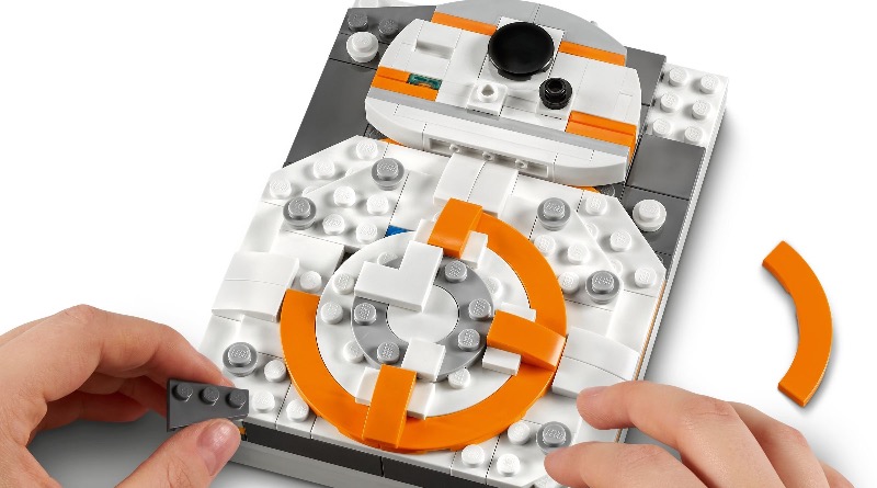 LEGO Star Wars Brick Sketches on offer in LEGO Stores