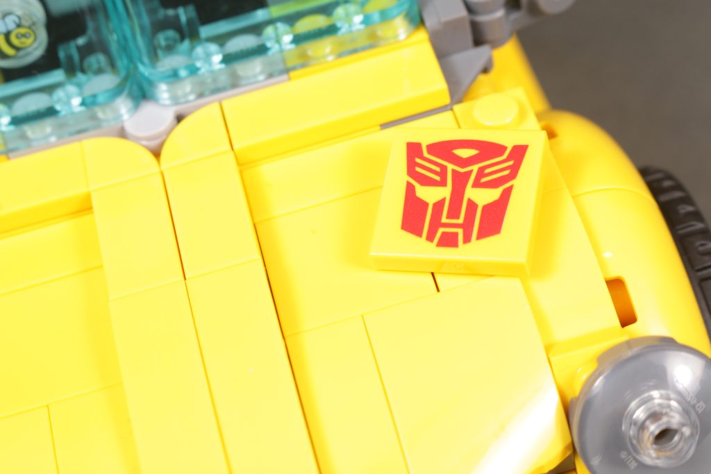 LEGO Icons Transformers 10338 Bumblebee review 29 1024x683